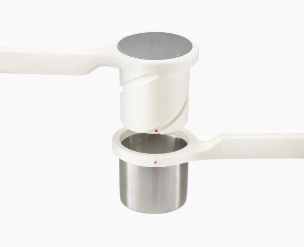 Joseph Joseph Helix Potato Ricer - Image 4