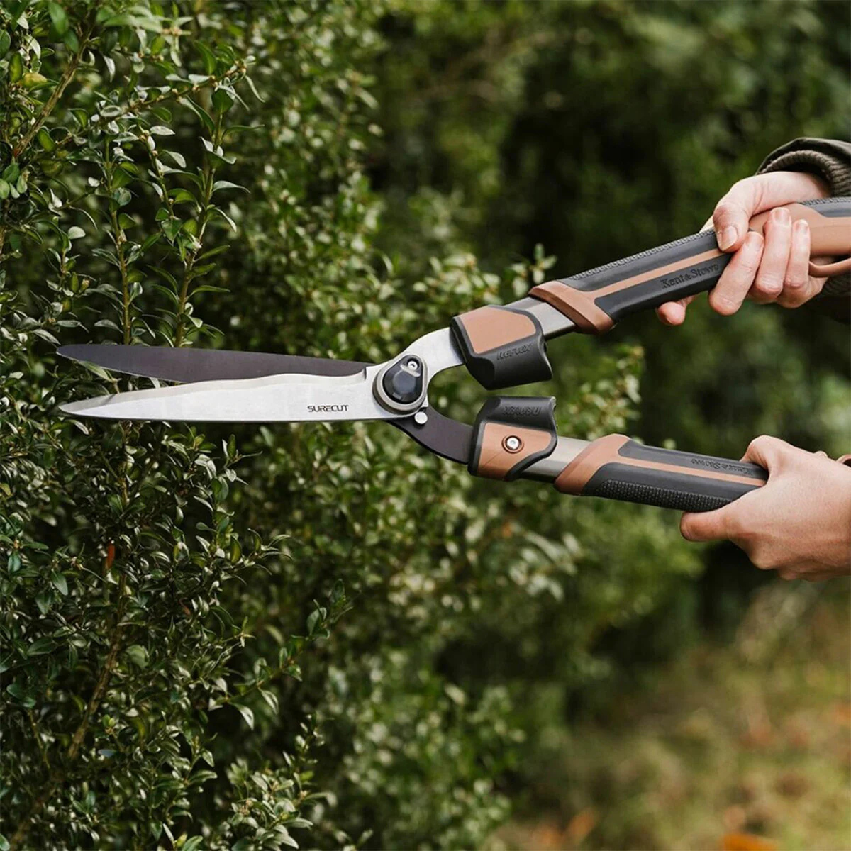 Kent & Stowe Garden Life Hedge Shears - Image 2