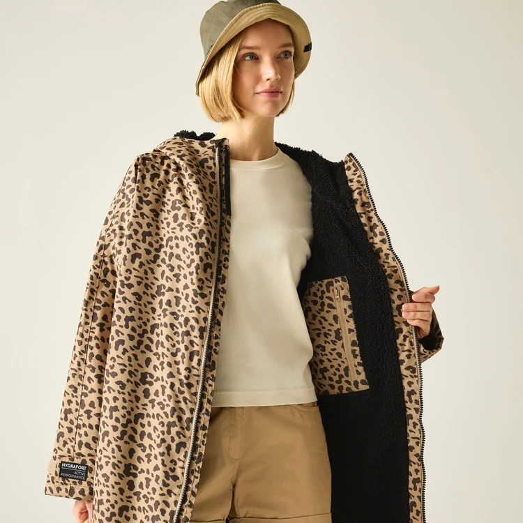 Regatta Adult Waterproof Robe - Abstract Leopard Spot - Image 7