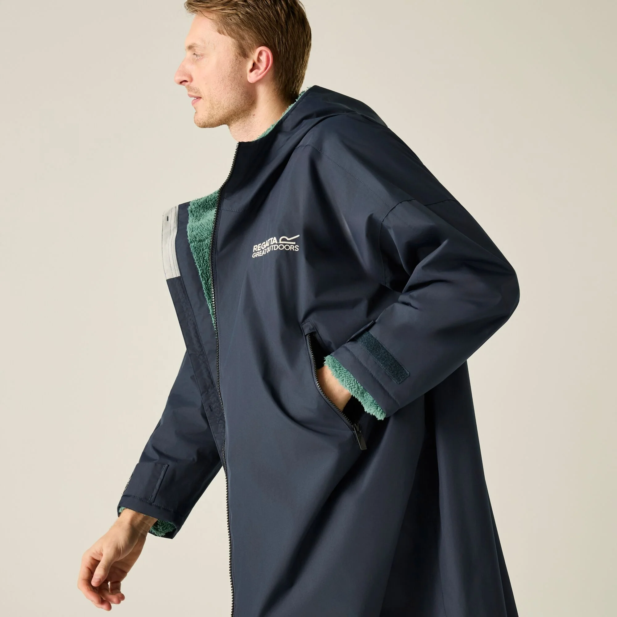 Regatta Adult Waterproof Robe - Navy & Ivy Moss - Image 7