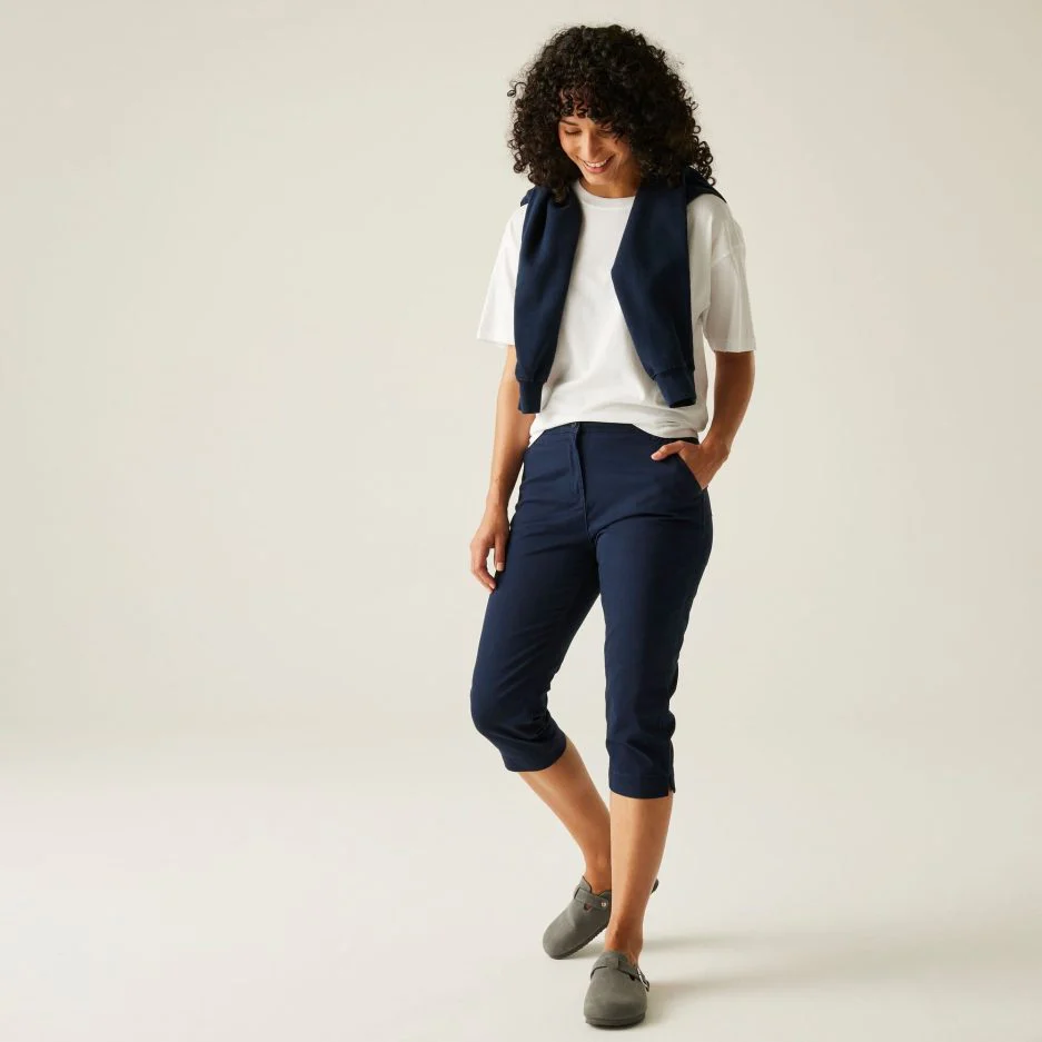 Regatta Women's Bayletta Capri Trousers - Navy - Image 5