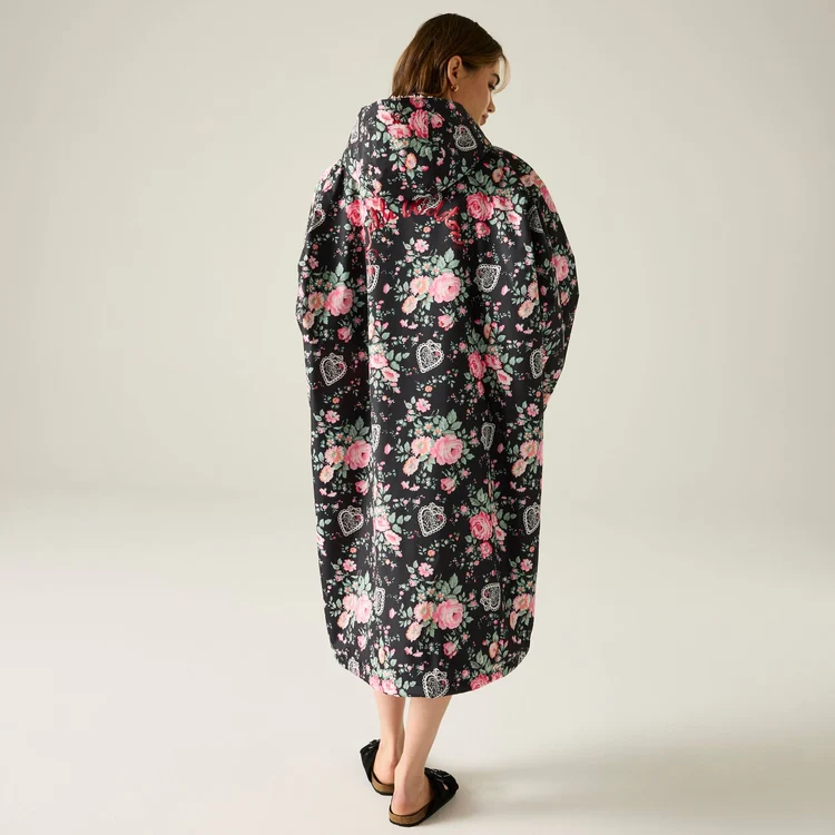 Regatta X Cath Kidston Adult Changing Robe - Black Hackney Rose - Image 9