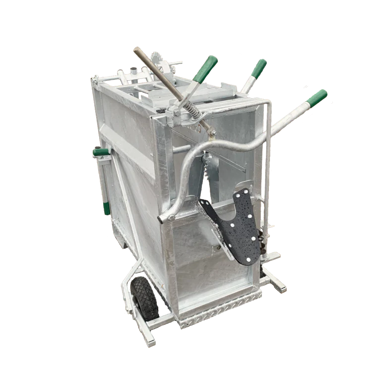 Condon Deluxe Calf Dehorning Crate - Image 3